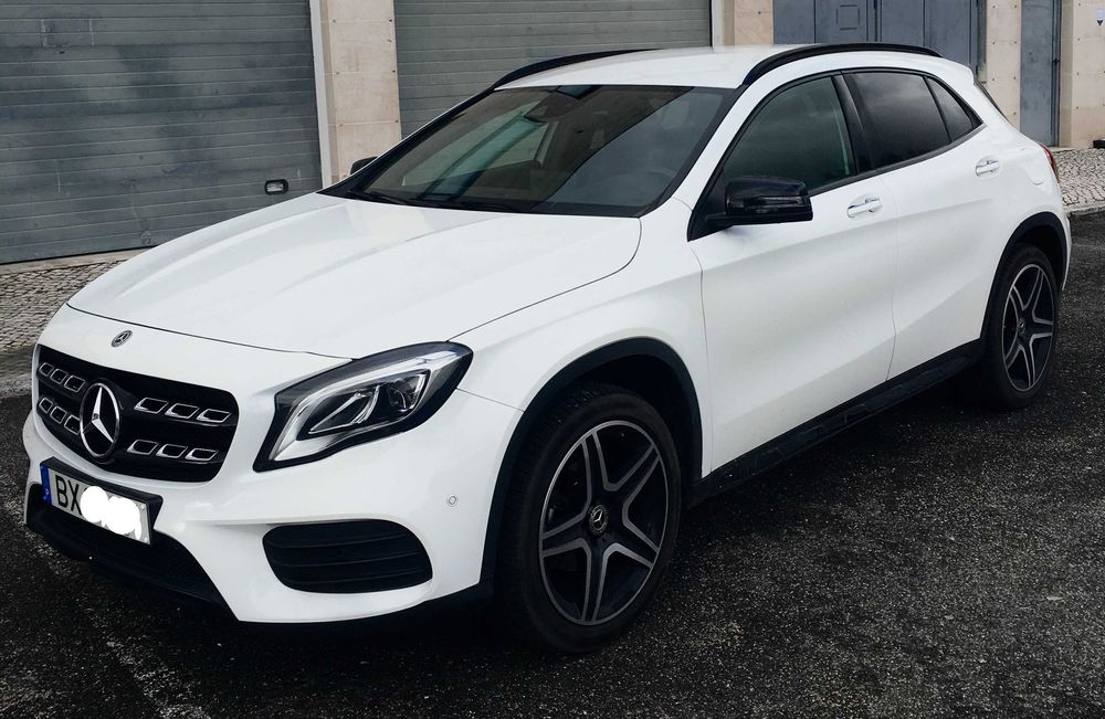 Mercedes-Benz GLA 180d AMG Line Facelift 2018 FULL EXTRAS GPS BI-XENON