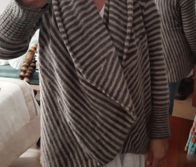 Casaco castanho num modelo muito giro