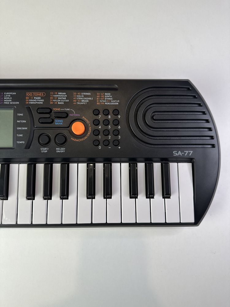 Piano Casio SA-77