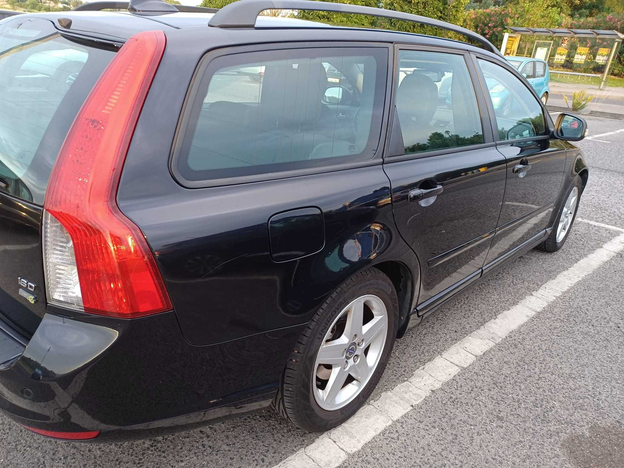 Volvo V50 confiável e estimado
