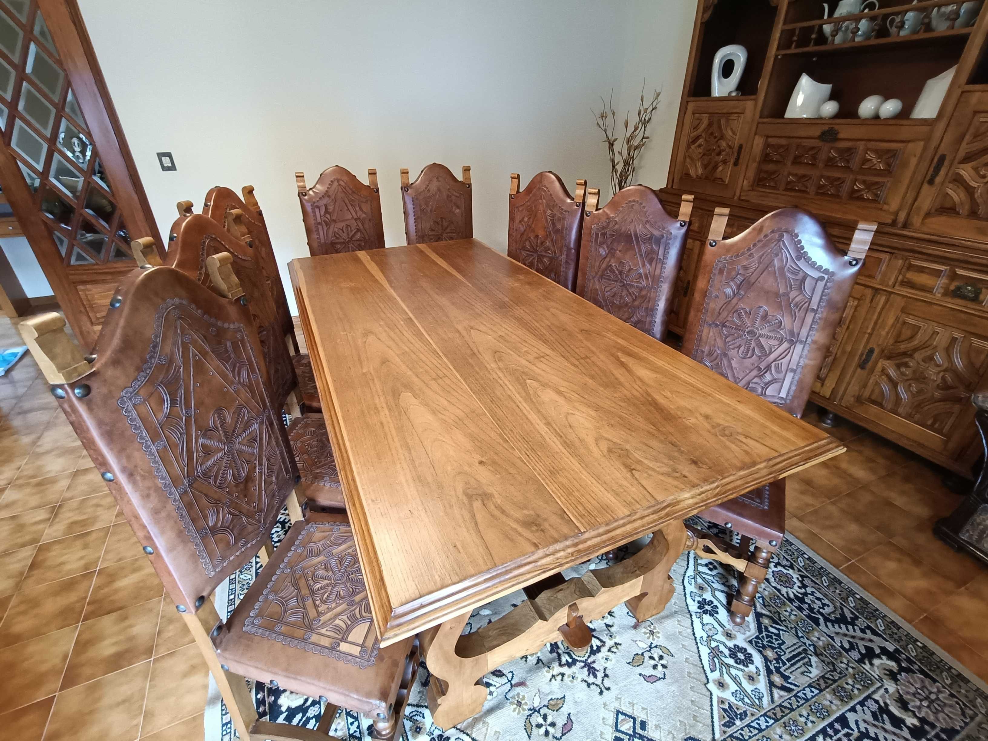 Oportunidade VINTAGE = Mesa + 8 cadeiras