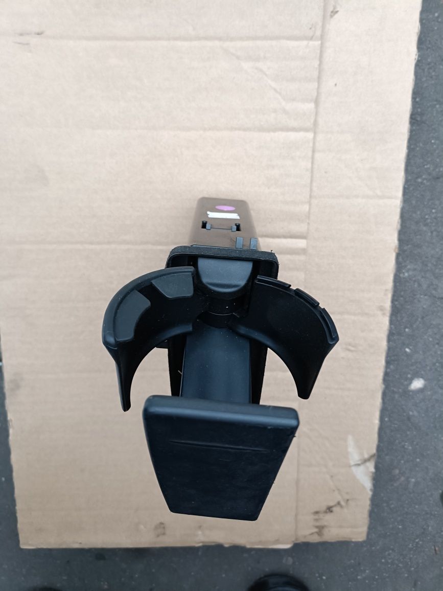 Volvo V70 Lift uchwyt na kubek S60