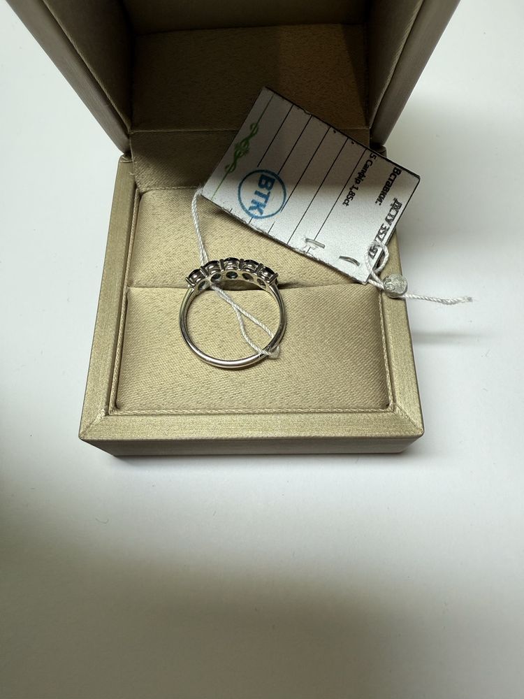 Кольцо дорожка 750 проба 2.48 грамм, природные сапфиры Цейлон 1.85 ct