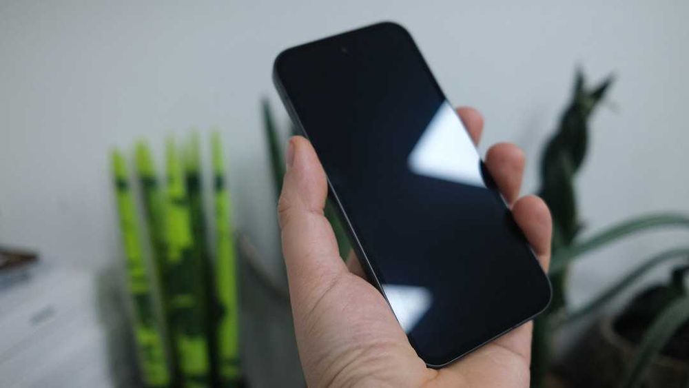 Google Pixel 9a 8/128GB Obsidian Neverlock 15 циклів cупер стан