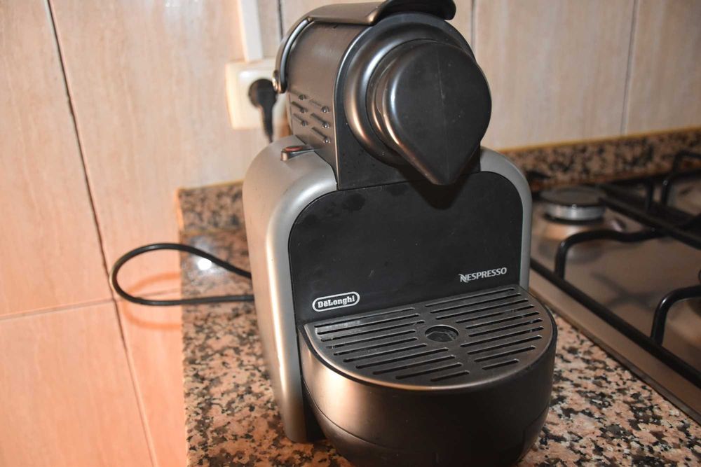 Máquinas de Café (Nespresso, DolceGusto e Haeger)