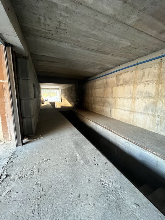 Оренда гаража Виставка 200 грн за кв. метр