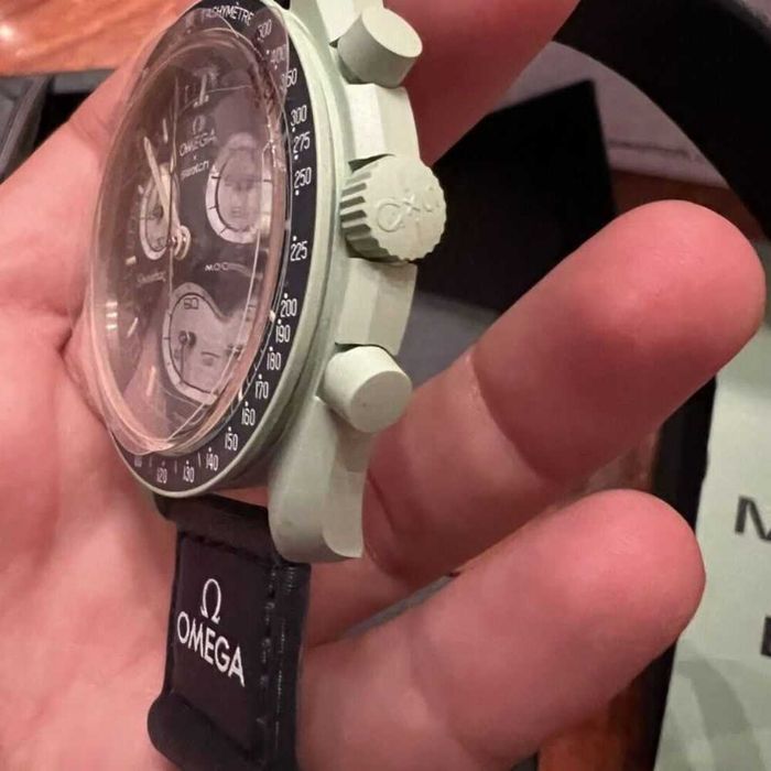 Omega x Swatch SO33G100 – Ekskluzywna Ziemia