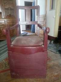 Cadeira sanitária antiga