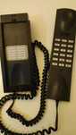 Telefones com e sem fio.