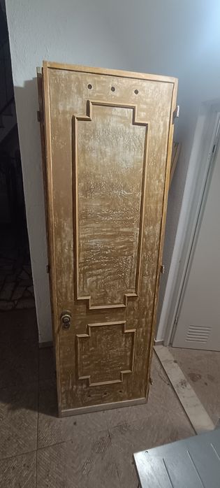 Portas em madeira 2100*64,5 mm puxadores em latao