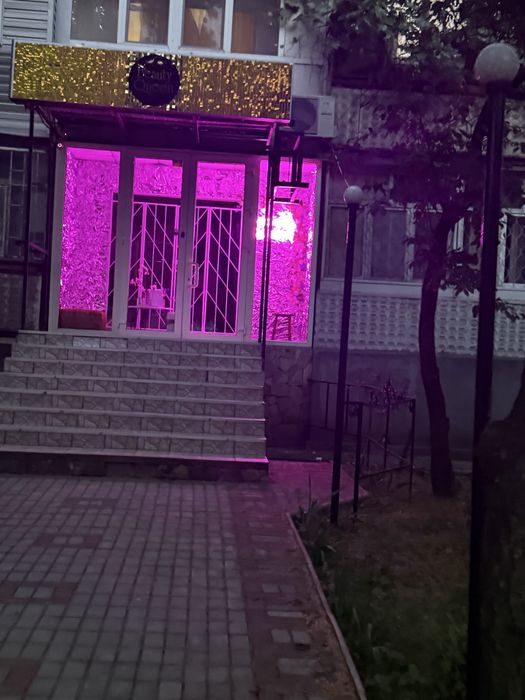 Сдаются  рабочие места в салоне красоты