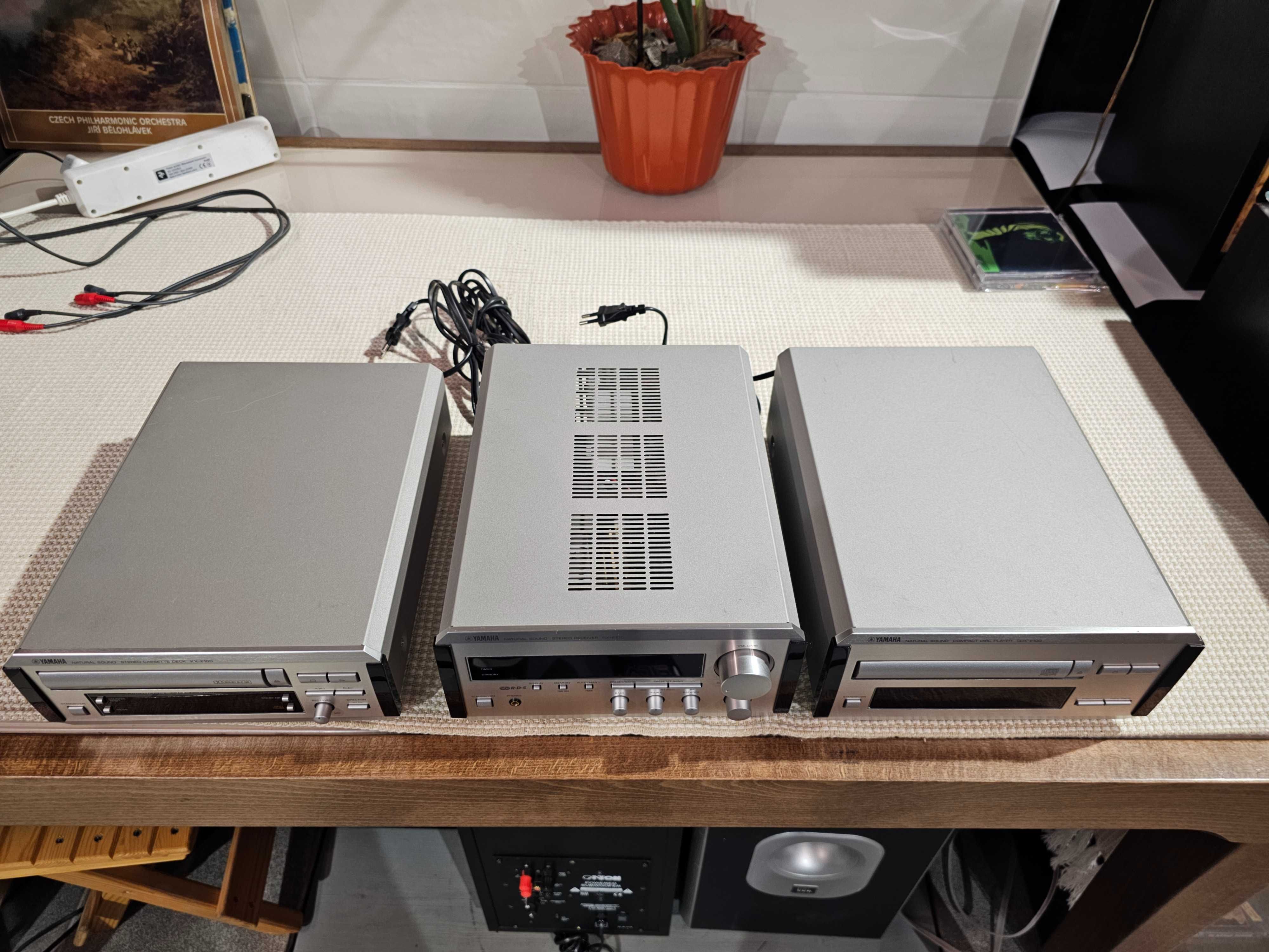 Hi-Fi система Yamaha RX-E100 Yamaha CDX-E100
