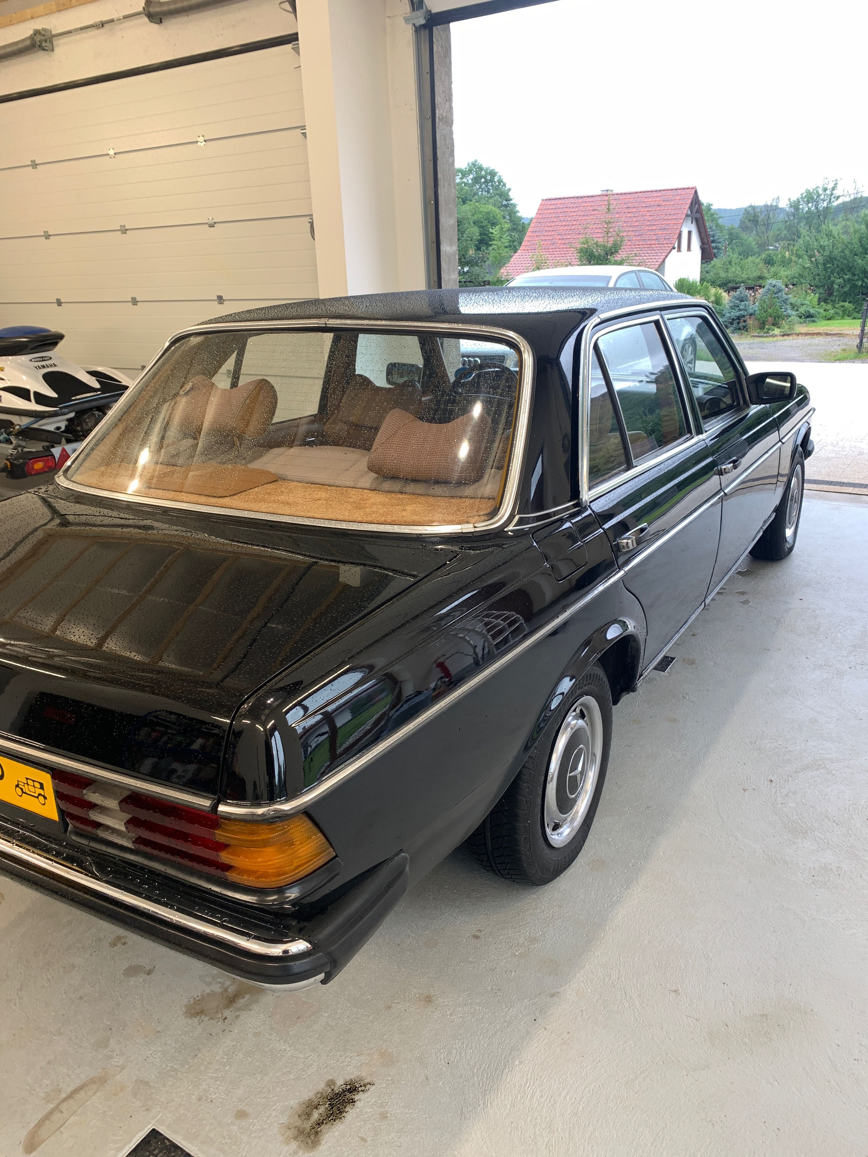 Mercedes w 123 2.0D