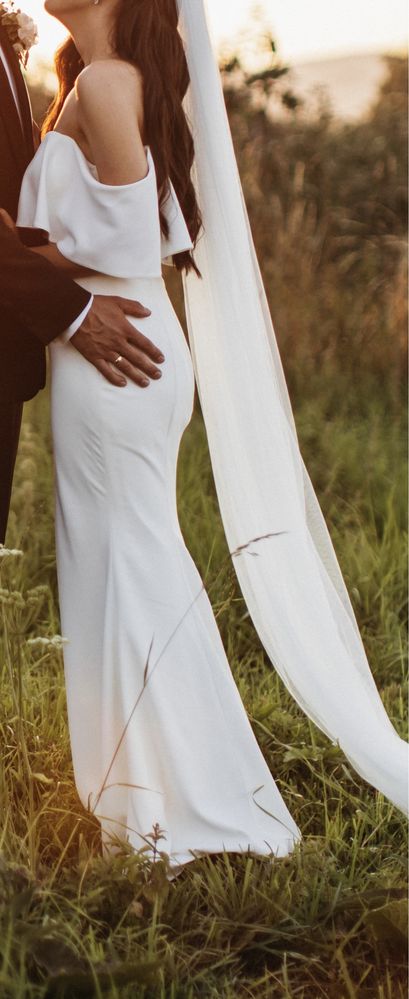 Suknia ślubna syrenka gładka boho elegancka royal wedding