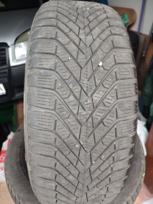Шини PIRELLl cinturato 215/55 r17.