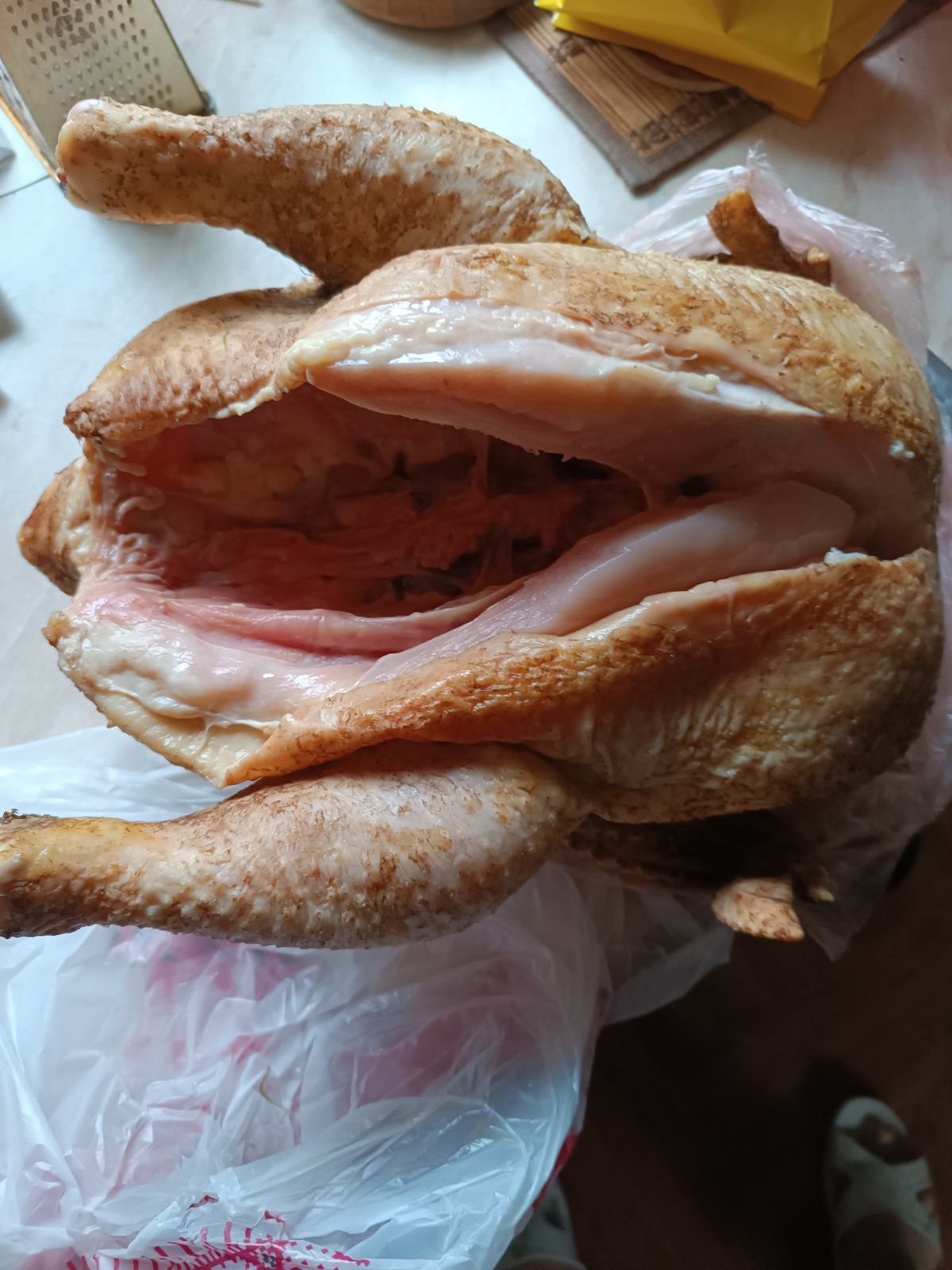 Тушки, куриці бройлера.