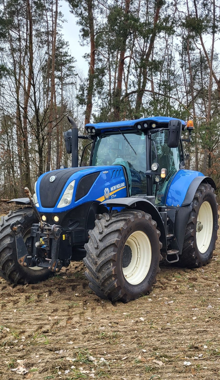 New Holland T7.245 AC GPS RTK  z Niemiec 2016r wom przód