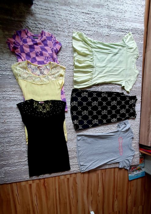 Sukienki dla dziewczynki, rozmiar 140, sztuk 6