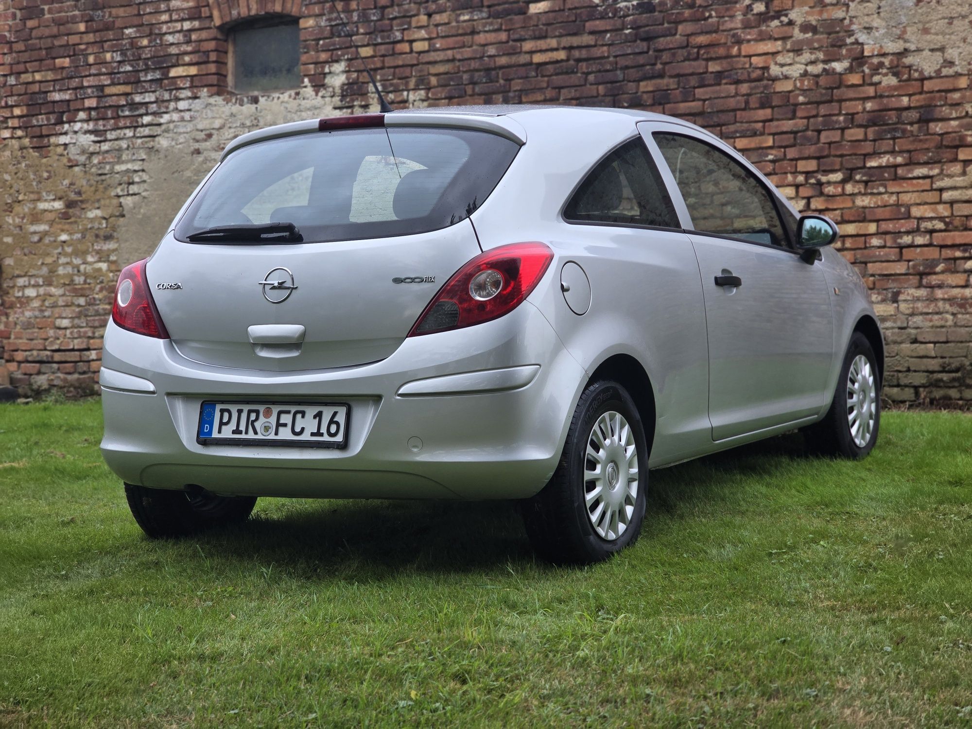 Opel Corsa D Benzyna Mały Przebieg! Super Stan!