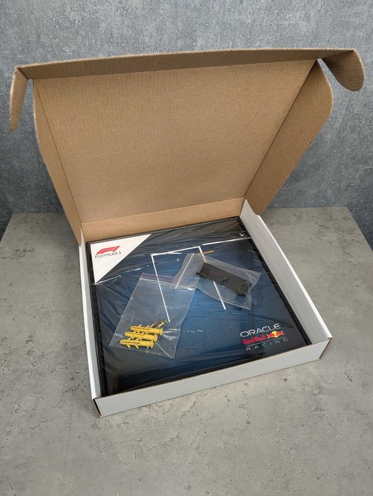 АРТ Рамка 2в1 для LEGO Speed Champions F1 Oracle Red Bull (77243) 2024