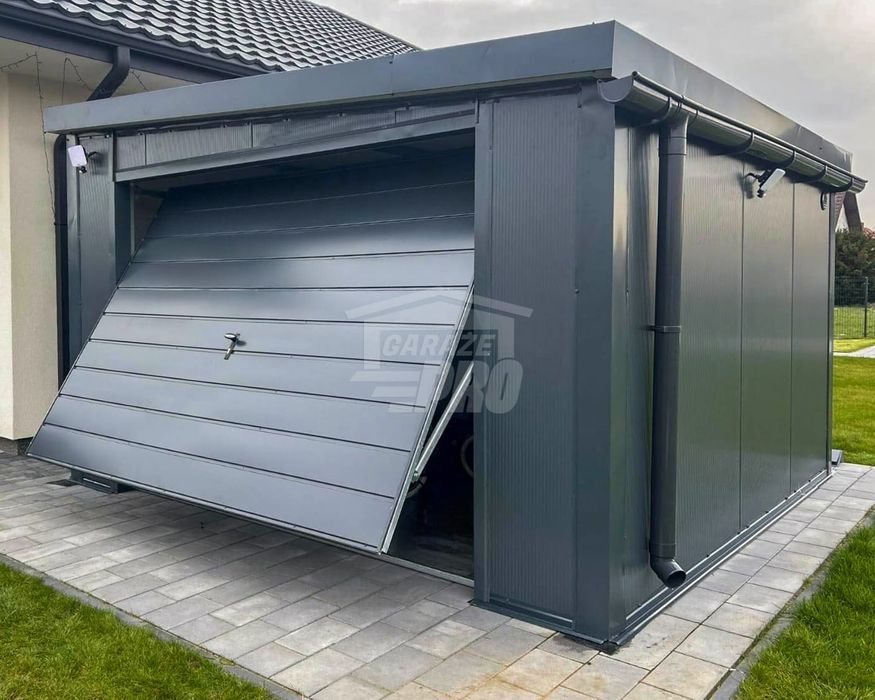 Garaż płyta warstwowa 4x4  Antracyt  Dach spad w prawo GP368