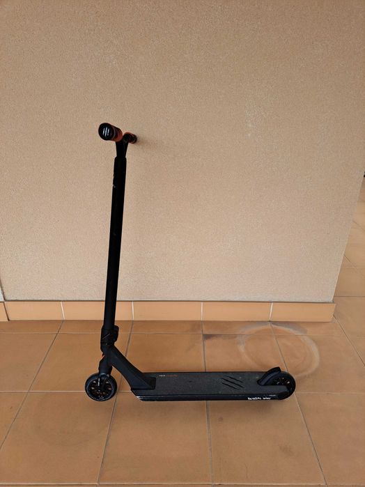 Trotinete profissional Bestial Wolf modelo Rocky R12