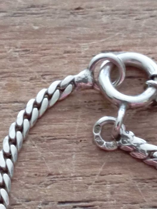 Colar em ouro e prata devidamente contrastado