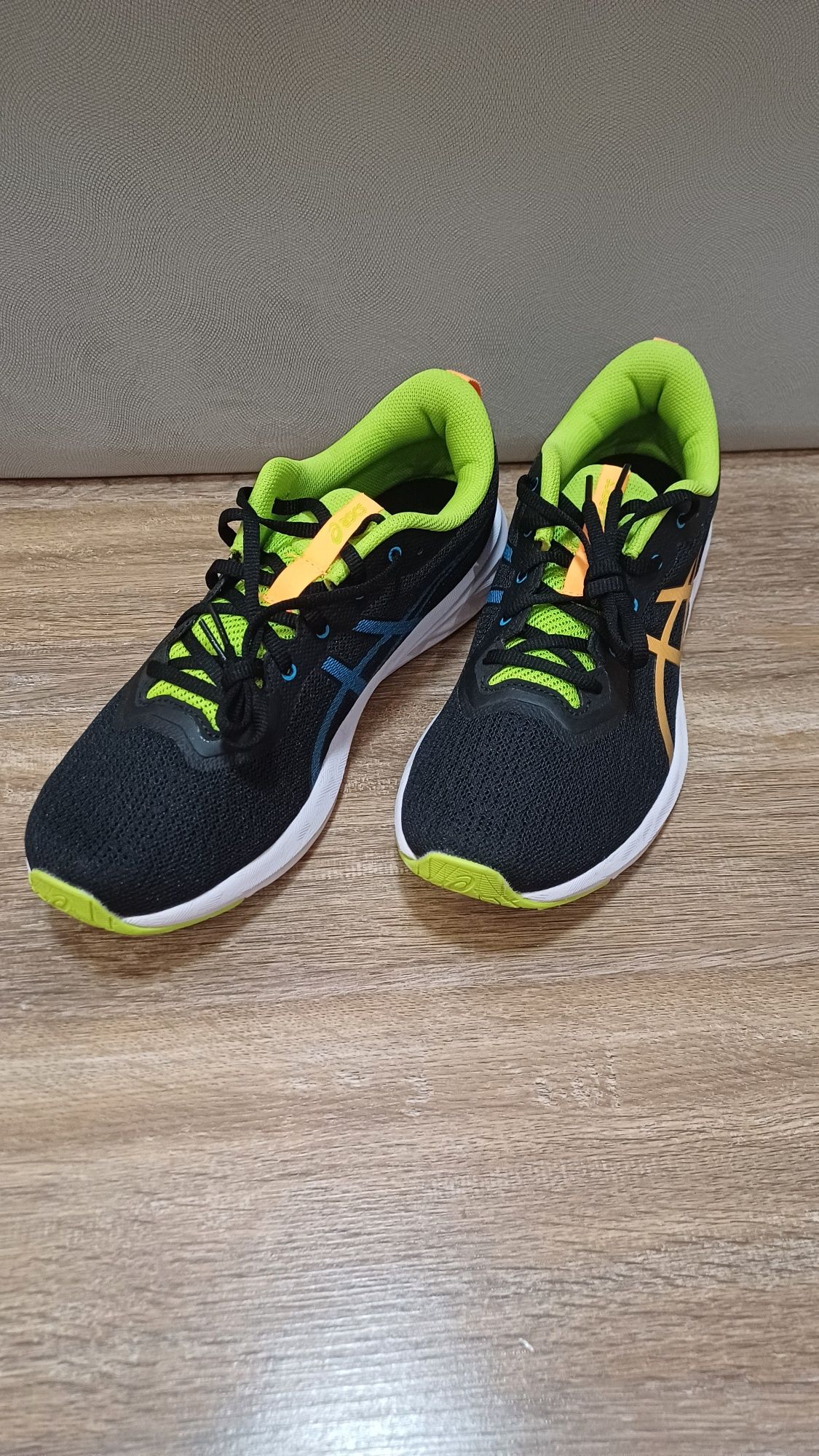 Чоловічі кросівки ASICS Versablast 2 оригінал