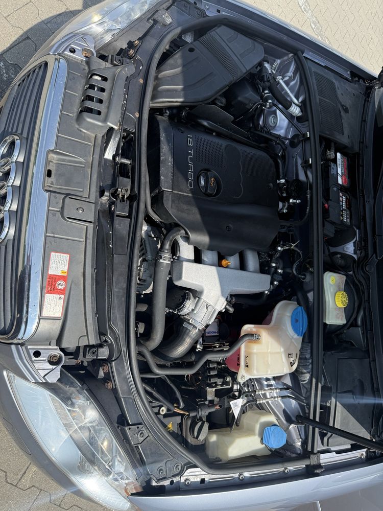 Audi A4 b7 1.8t sedan Xenon webasto PDC ()