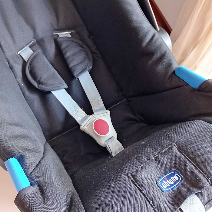 Baby Coque Chicco (com base)