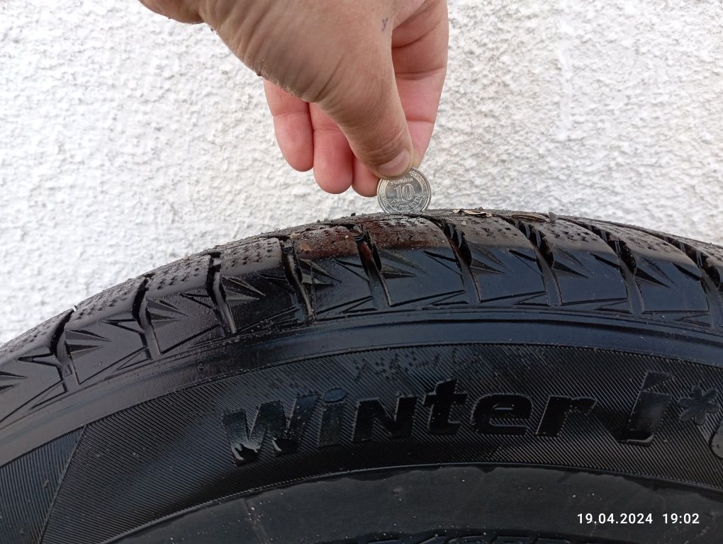 Шини зимові 215/65 R17 HANKOOK