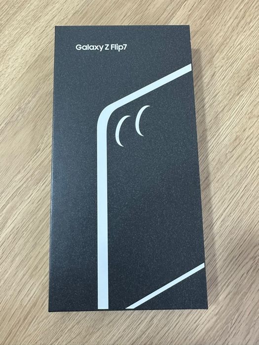 Samsung Flip7 12Gb /256 Gb Mint por estrear