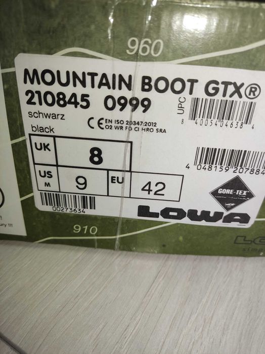 Берці lowa mountain boot GTX.