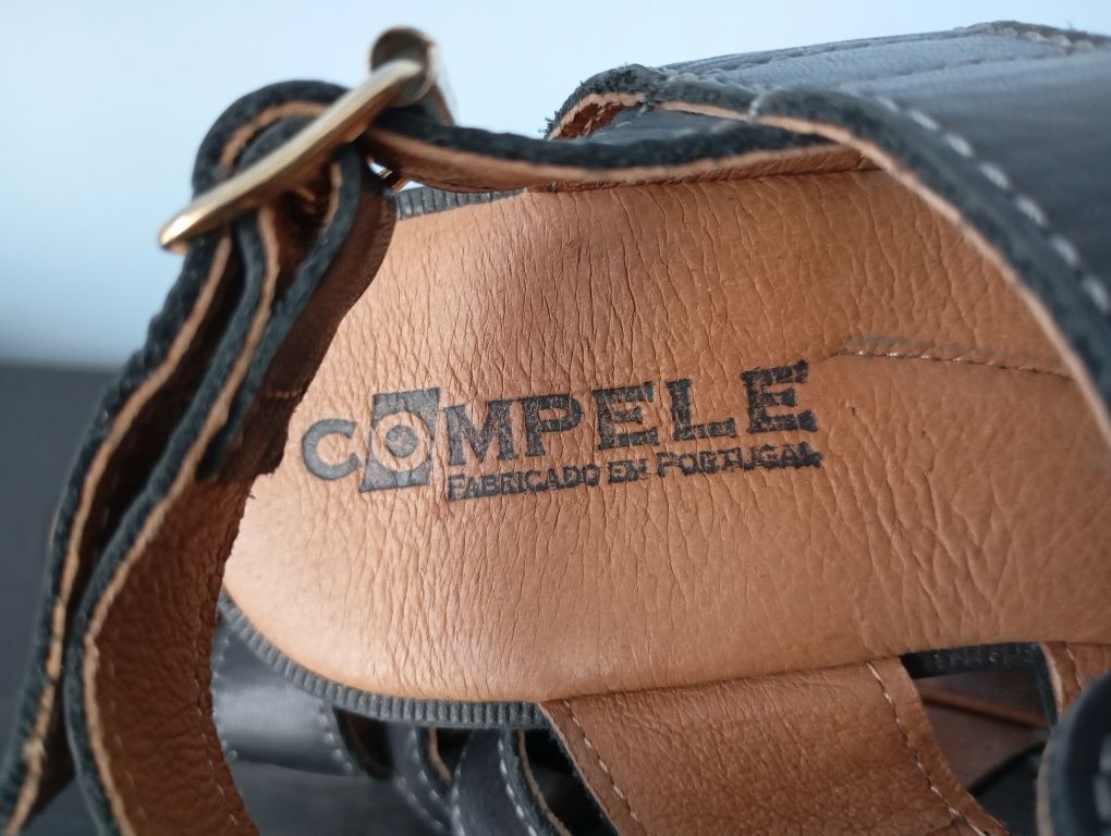 Sandálias Compele