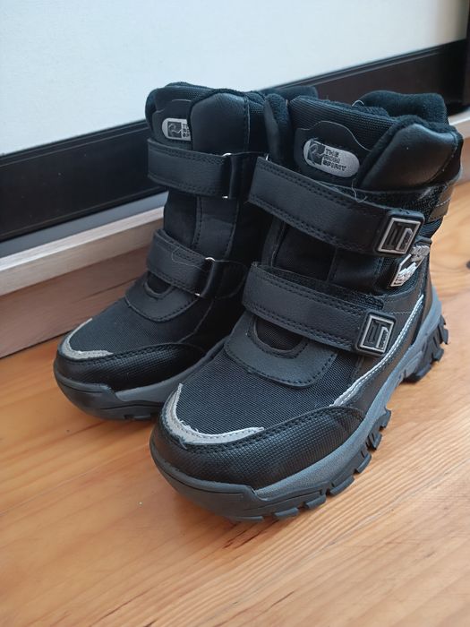 Зимові чоботи на хлопчика