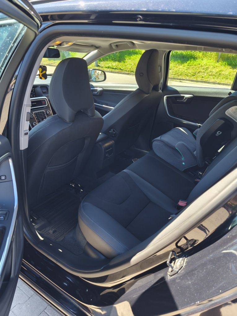 Volvo V60 D3 163 KM | 5-cyl. diesel | Kamera | Serwis | Bez wkładu