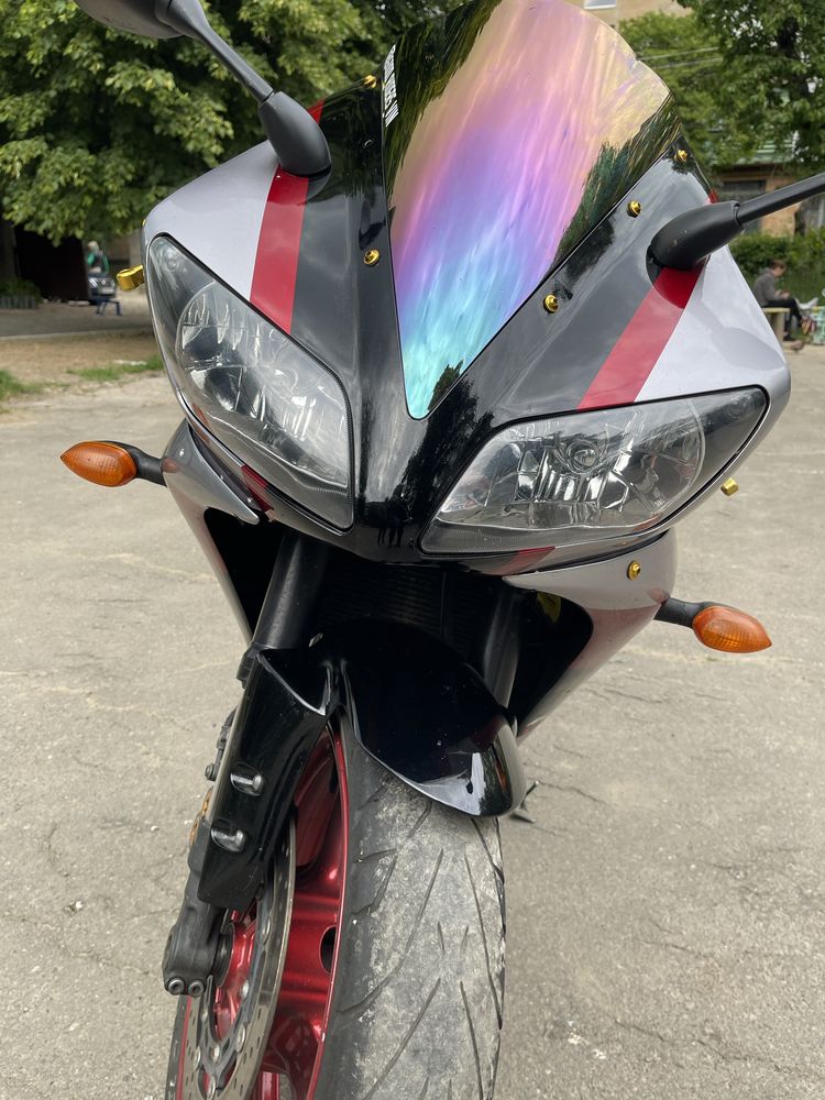 Yamaha R1