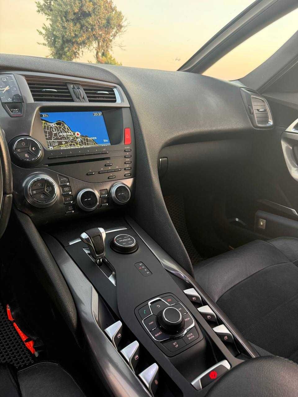 Citroën DS5 2.0 HDi Hybrid4 200cv 2013