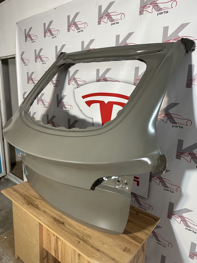 Tesla model Y ляда кришка багажника