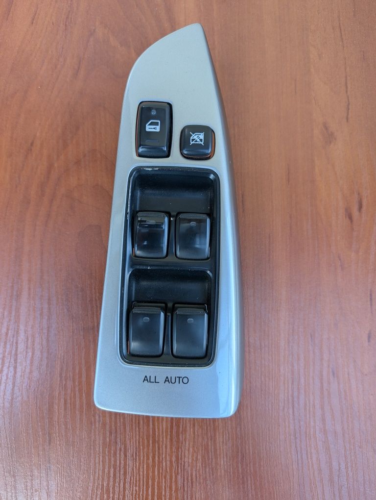 Panel szyb Land Cruiser 120