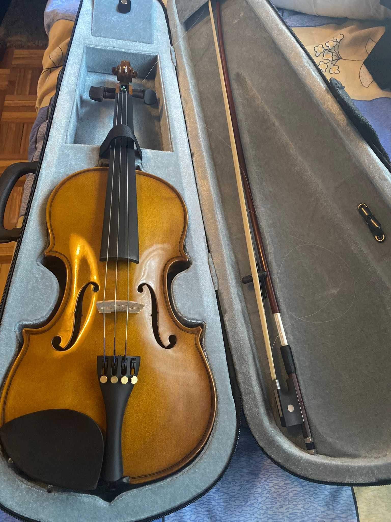 Cremona SV-175 4/4 com Case