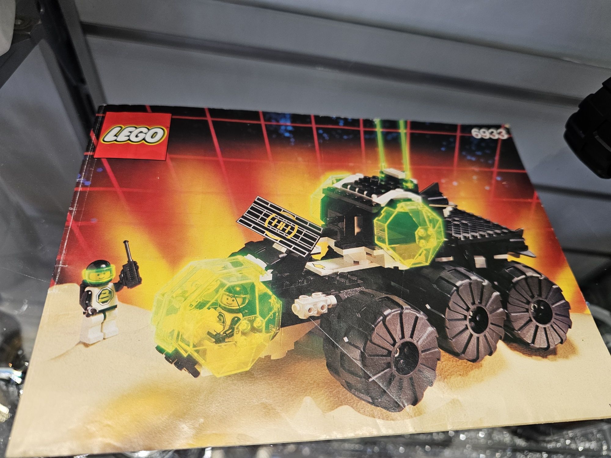 6933 Lego Blacktron