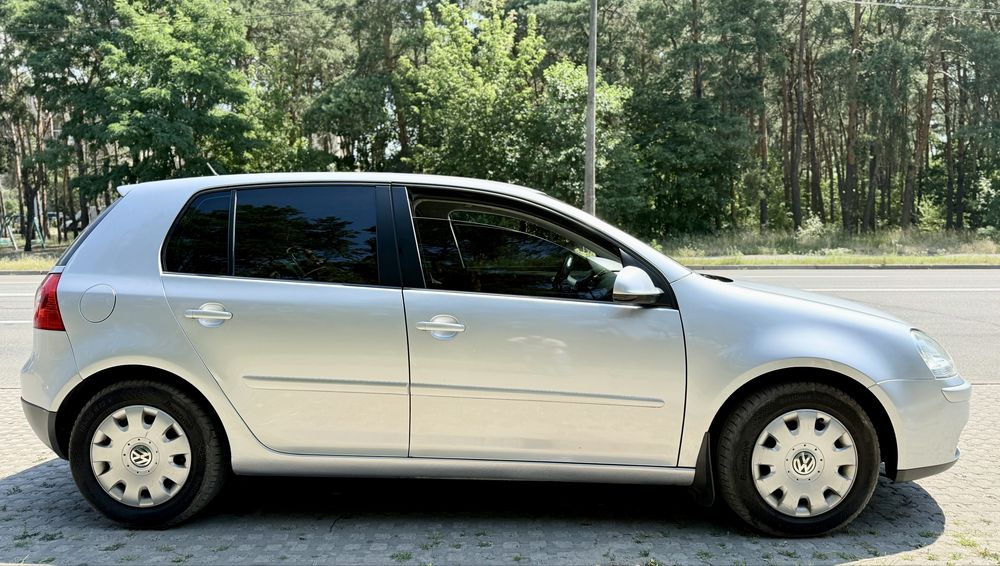 Продаю свій автомобіль WV Golf V 2007 року