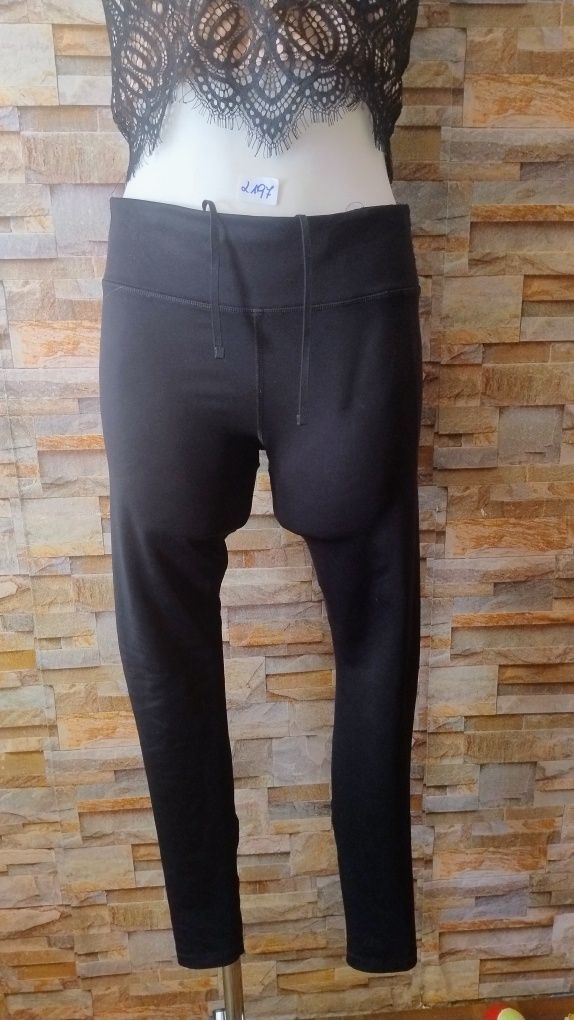 Sportowe legginsy damskie rozmiar L. Nike dri -fit