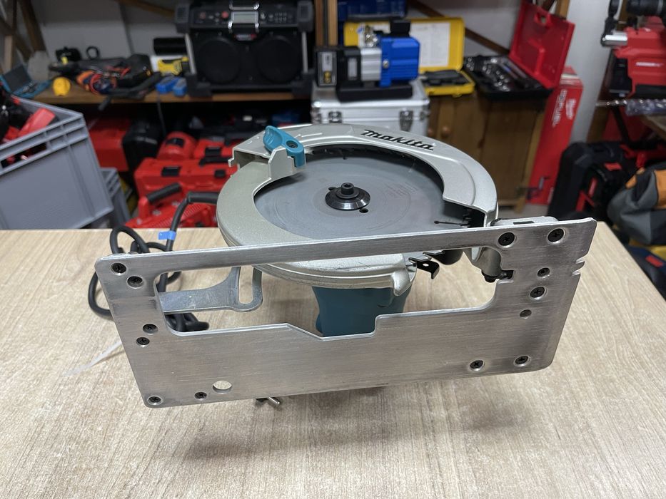 Makita HS7601 / дискова пила Макіта 1200W 190mm