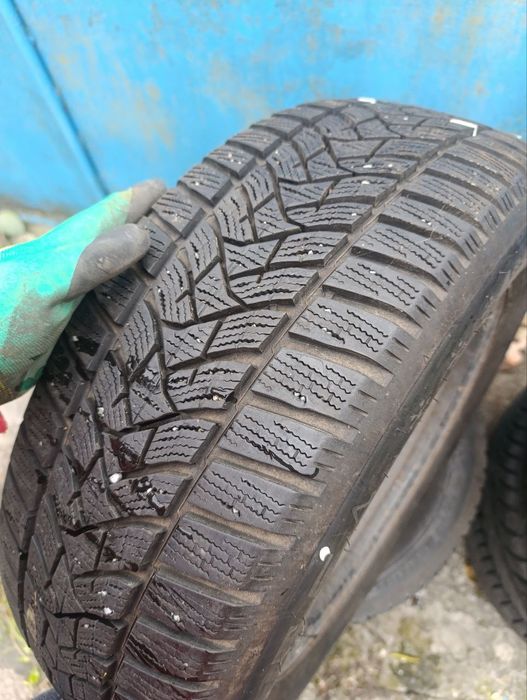 Зима Dunlop Winter Sport 5 215/60 R16 95H 2023 року, Польща 9мм та 5мм