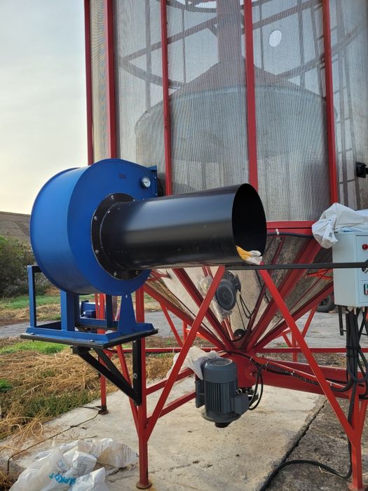 Зернова сушарка. 10 кубів. Нержавіюча сталь.