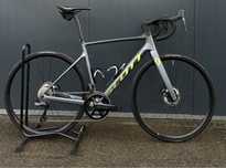 Rower Scott Addict 40 RC | Rozmiar 54 | Shimano Ultegra R8100 Di2 2x12