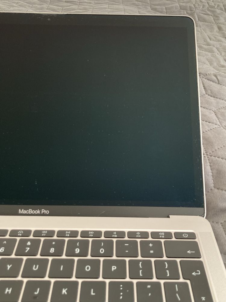Macbook Pro 13" 2017 - gotowy do pracy