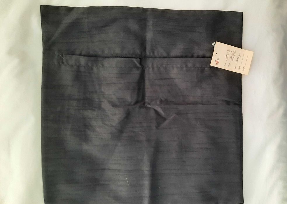 6 Capas de almofadas Pretas/Cinza 6€